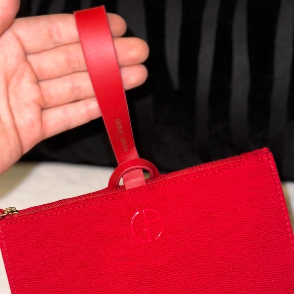 Armani Beauty Red Pouch Set - Picture 6 of 15